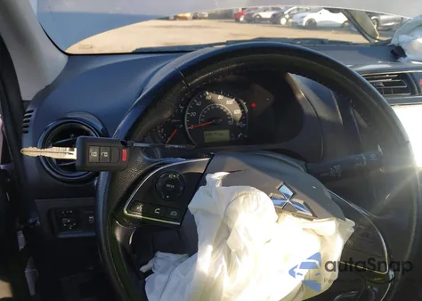 2022 Mitsubishi Mirage G4 Black Edition z USA, uszkodzony, nr VIN ML32FUFJ9NHF08593